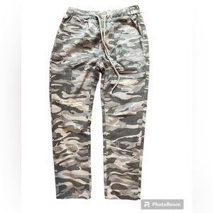 NWT Belinda Womens ladies junior size S Camo Pants gray Pockets tapered leg
